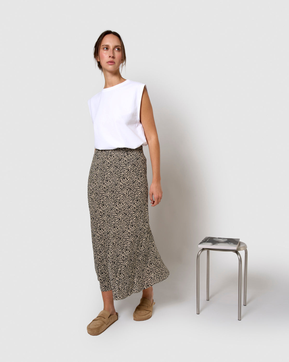 Falda midi viscosa bambula lira beige