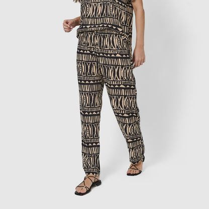 Calças pretas de viscose tepec