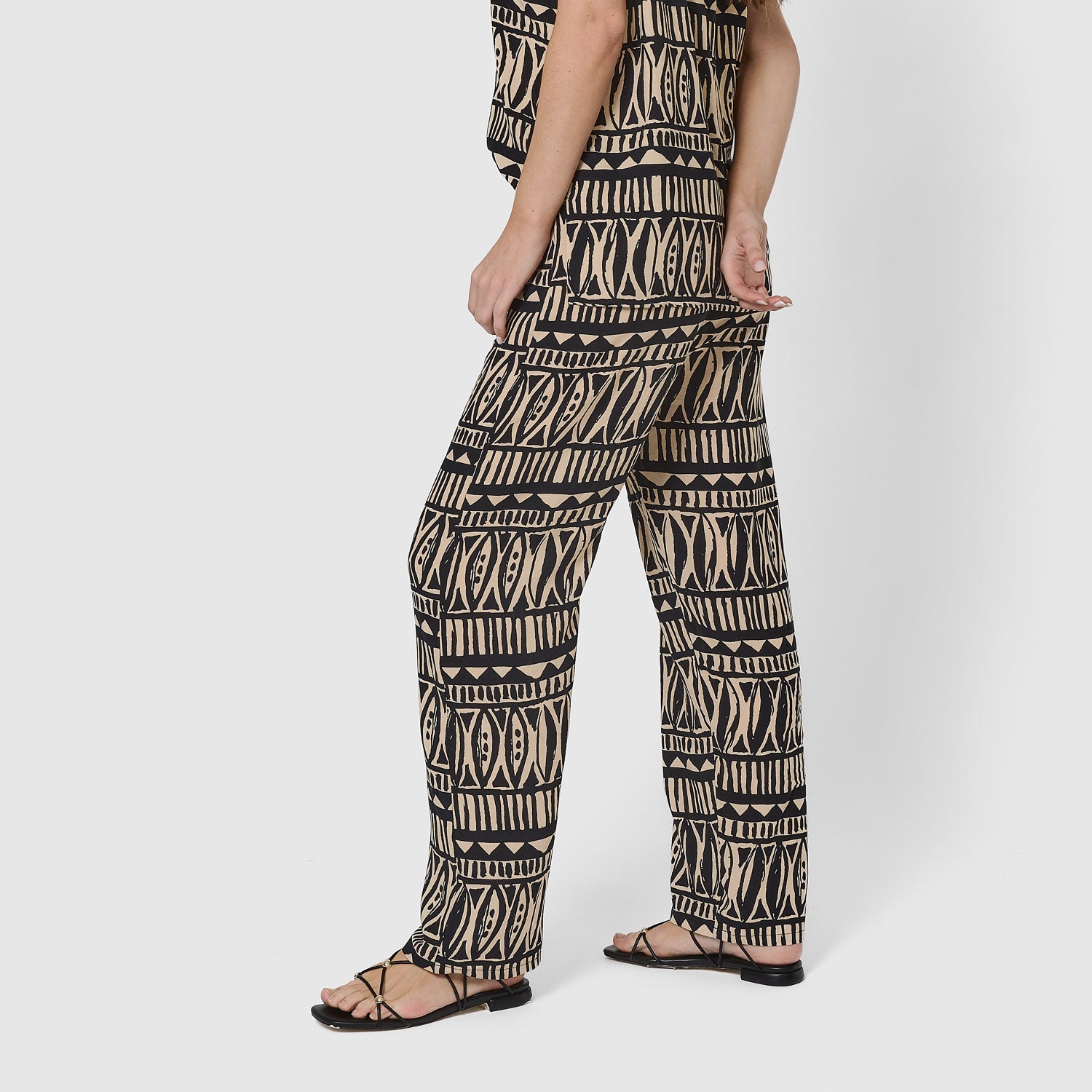 Calças pretas de viscose tepec