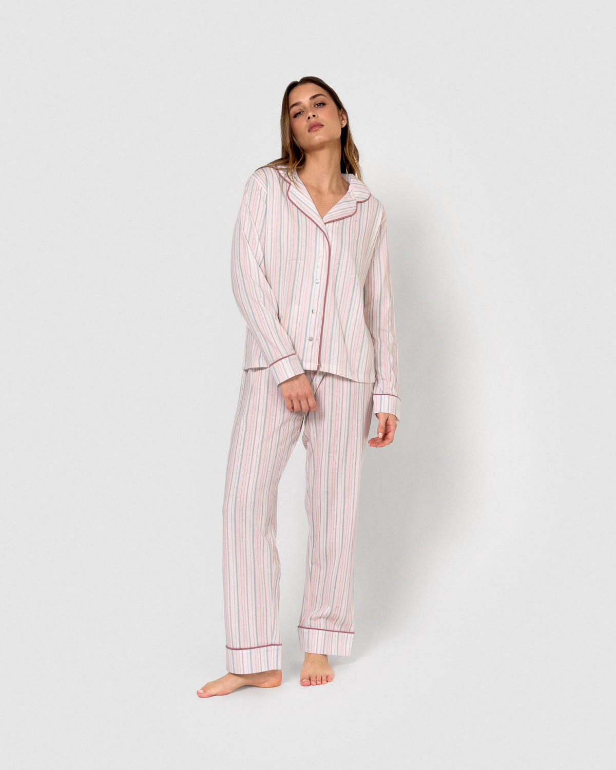 Pyjama long en coton style chemise, à rayures mauve/rose apaisantes