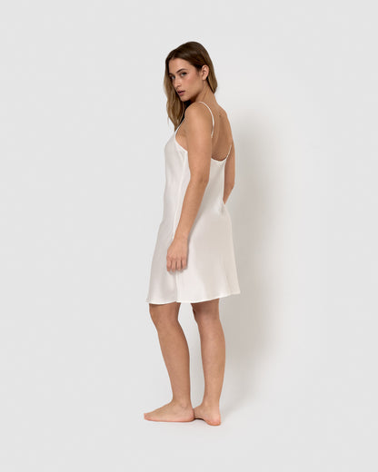 Nuova camicia da notte corta in raso naturale