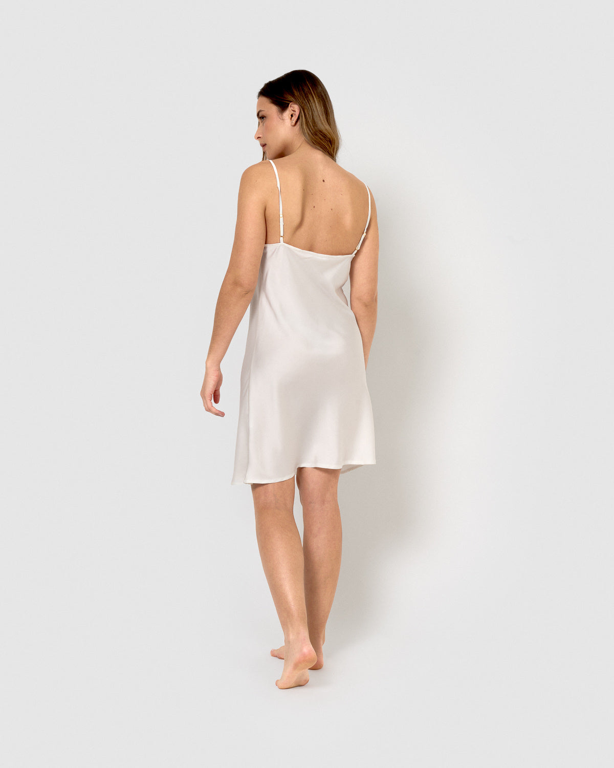 Nuova camicia da notte corta in raso naturale