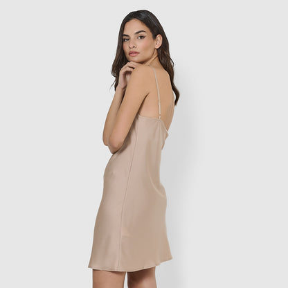 Nuova camicia da notte in raso beige