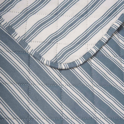 Colcha bouti listrada com dálias índigo