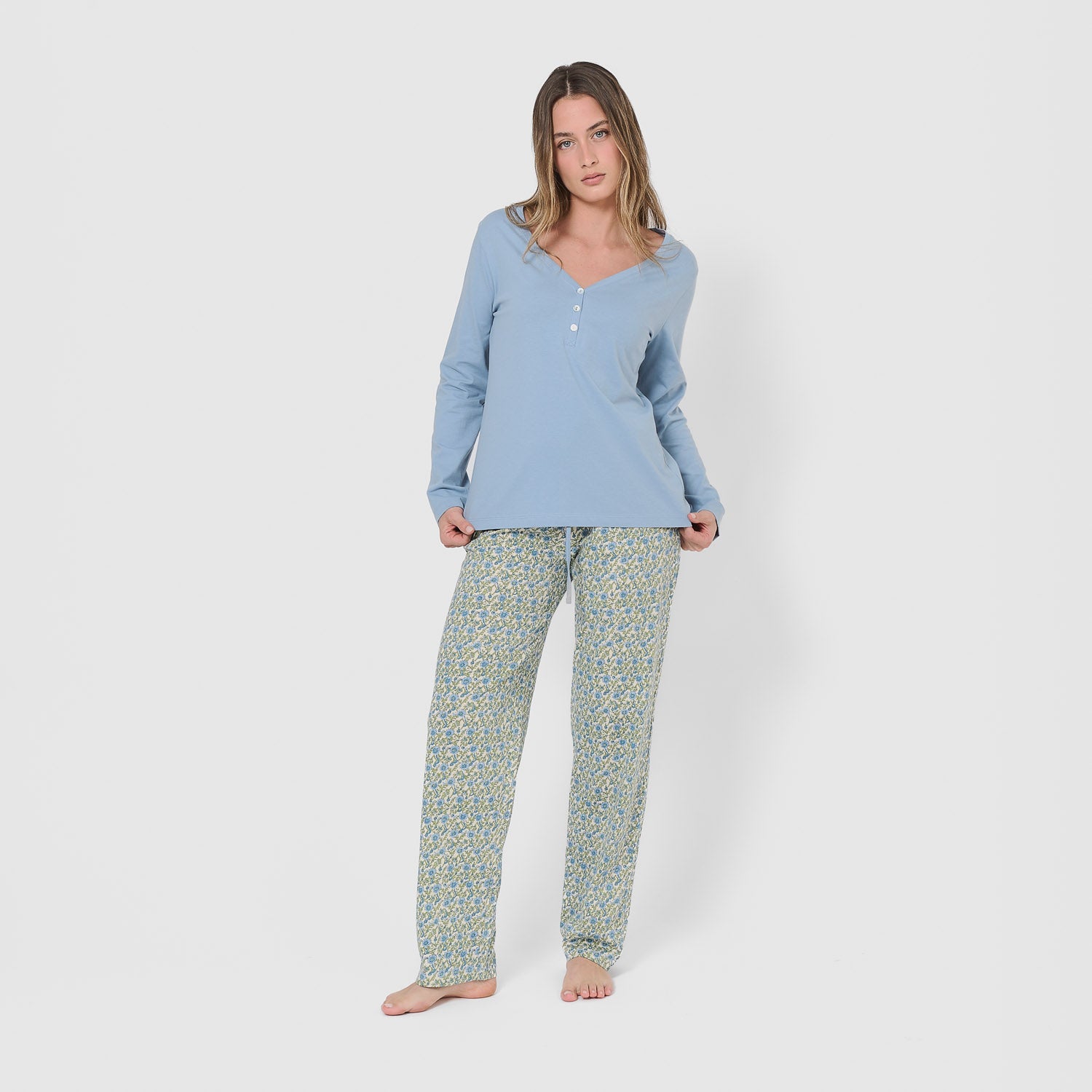 Pijama largo de algodón con escote pico irene azul