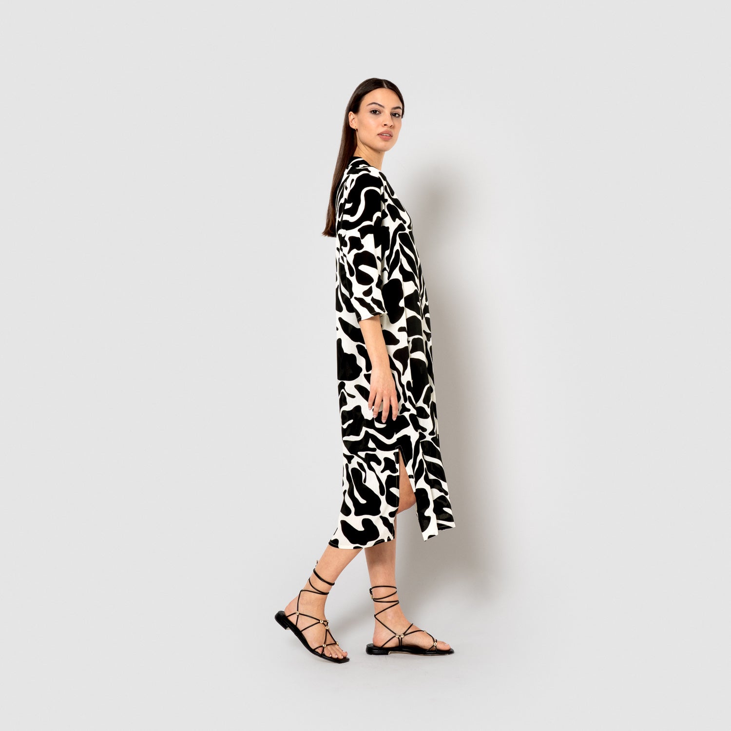 Vestido midi bambula detalles plisados tendis beige/negro
