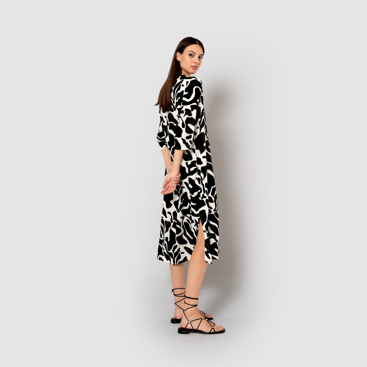 Vestido midi bambula detalles plisados tendis beige/negro