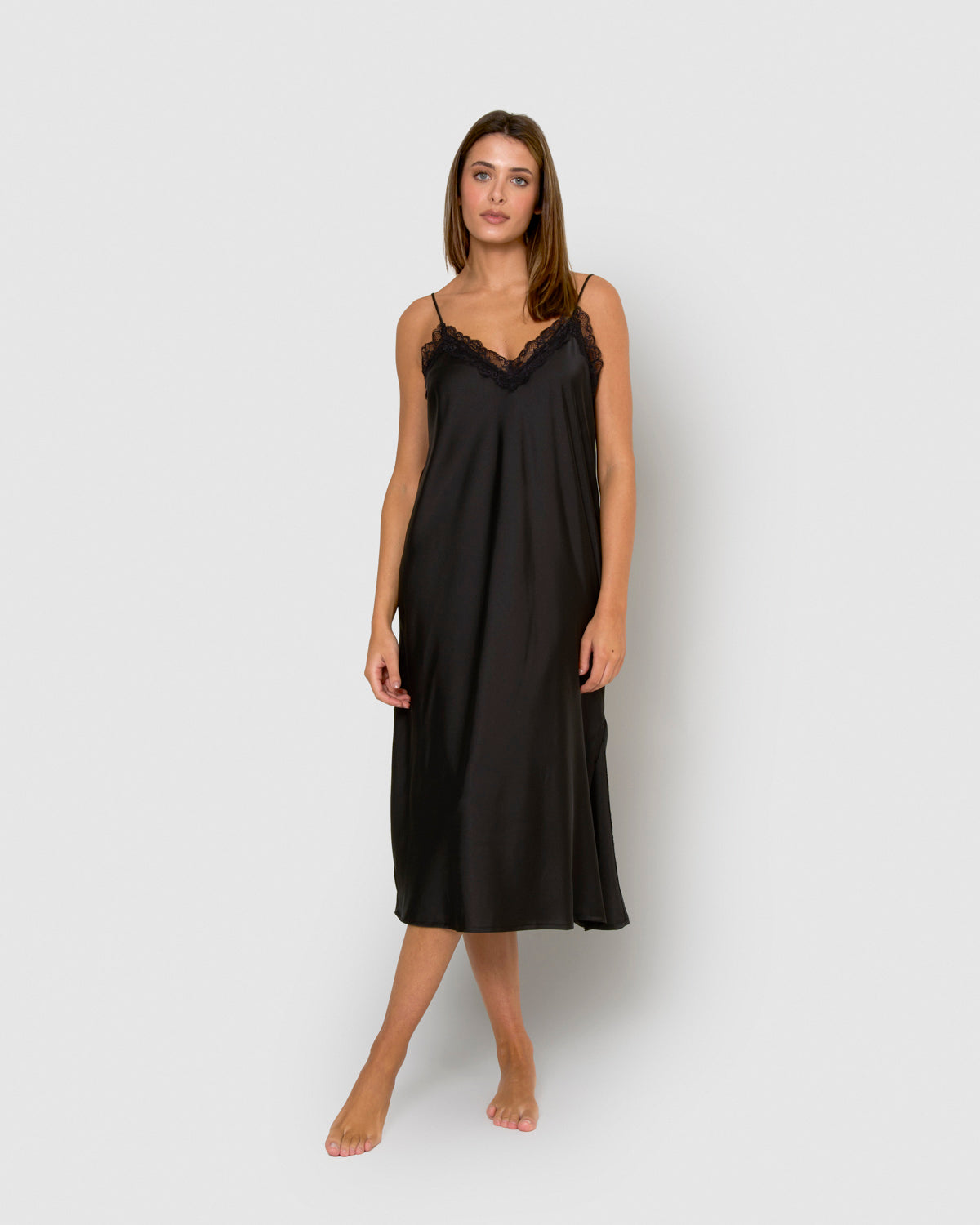 Camisón midi satén negro