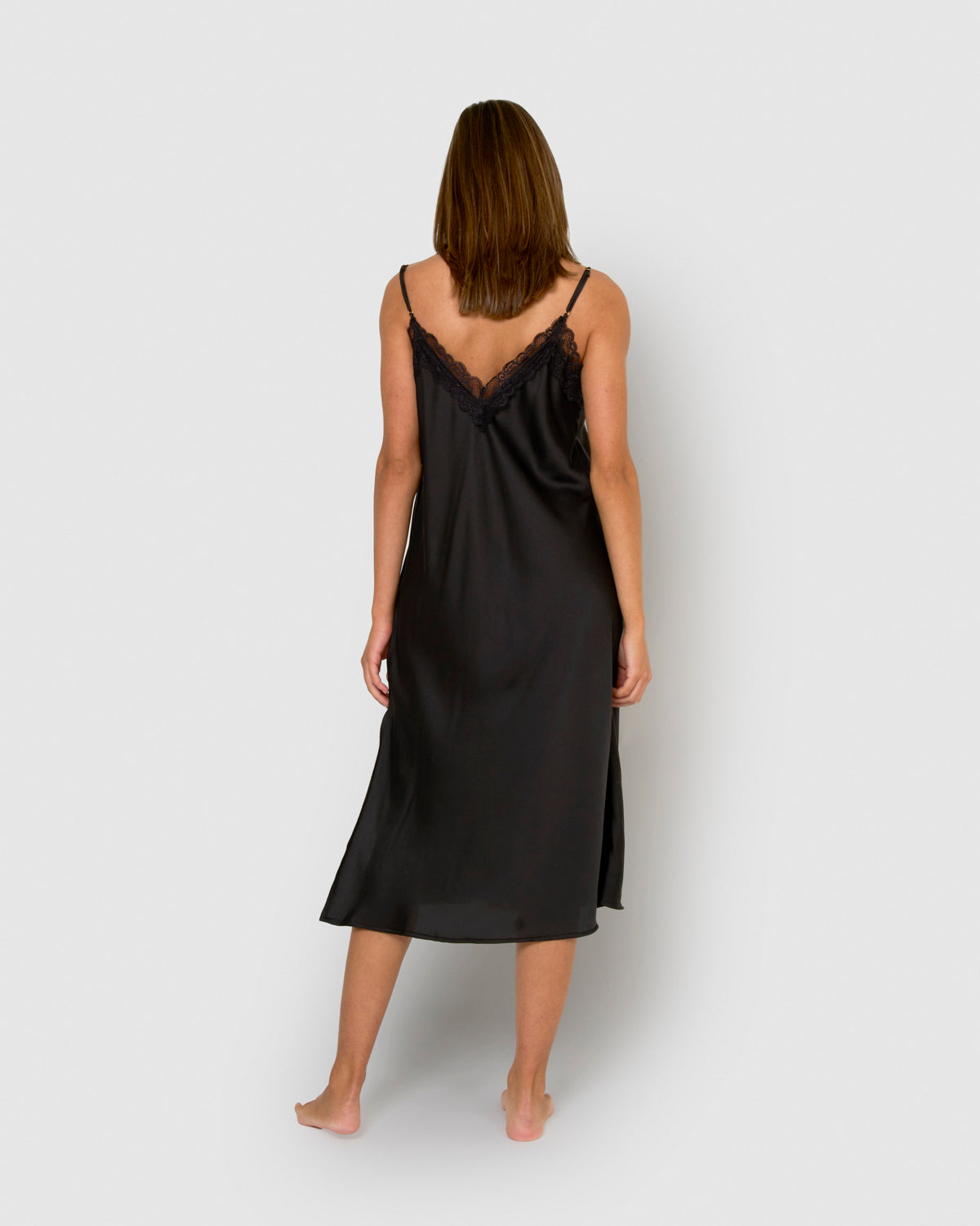 Camisón midi satén negro