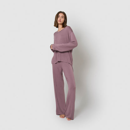 Pijama largo de viscosa berenjena