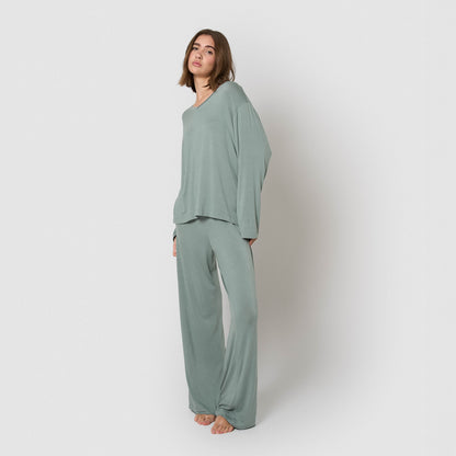 Pijama largo de viscosa verde seco