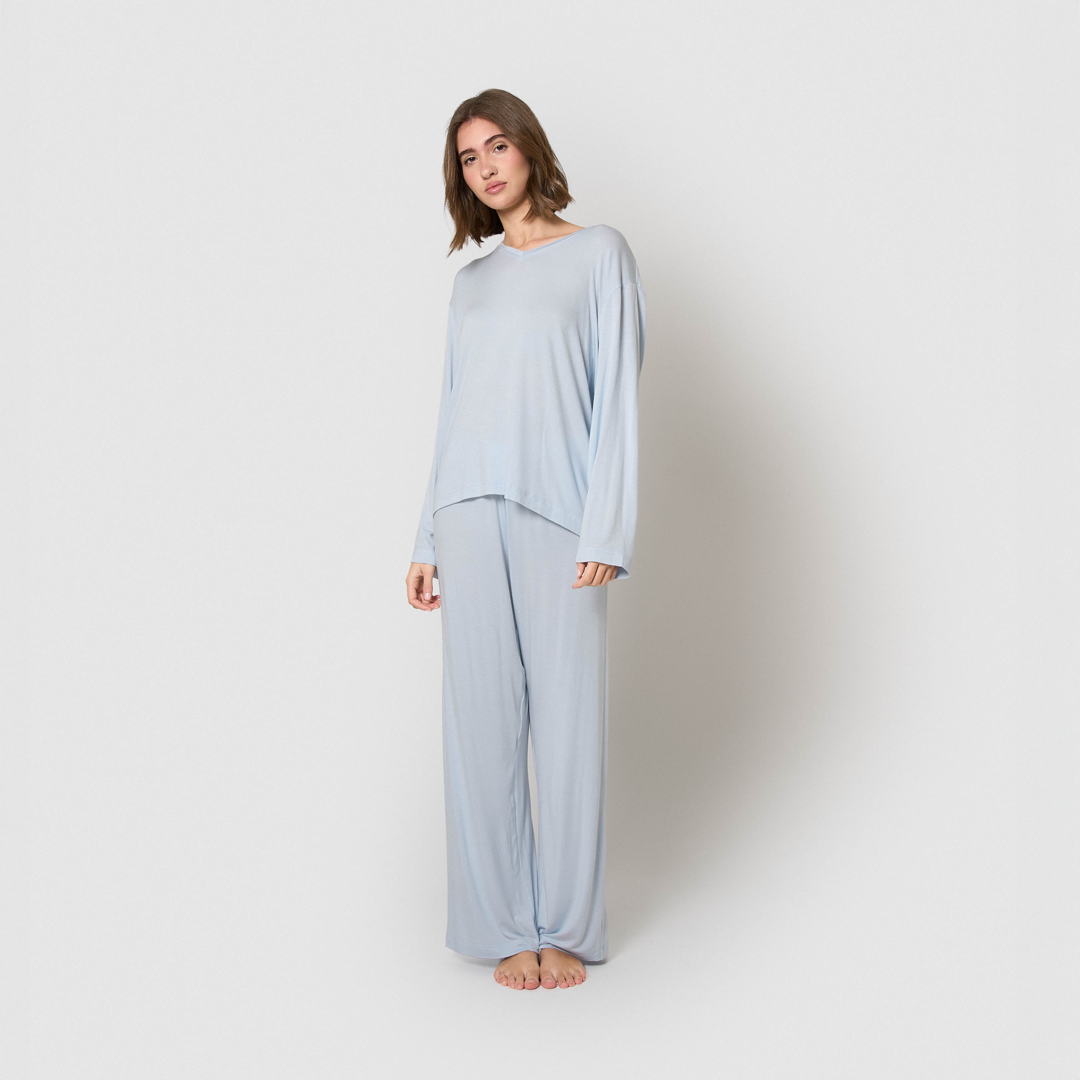 Pijama largo de viscosa celeste