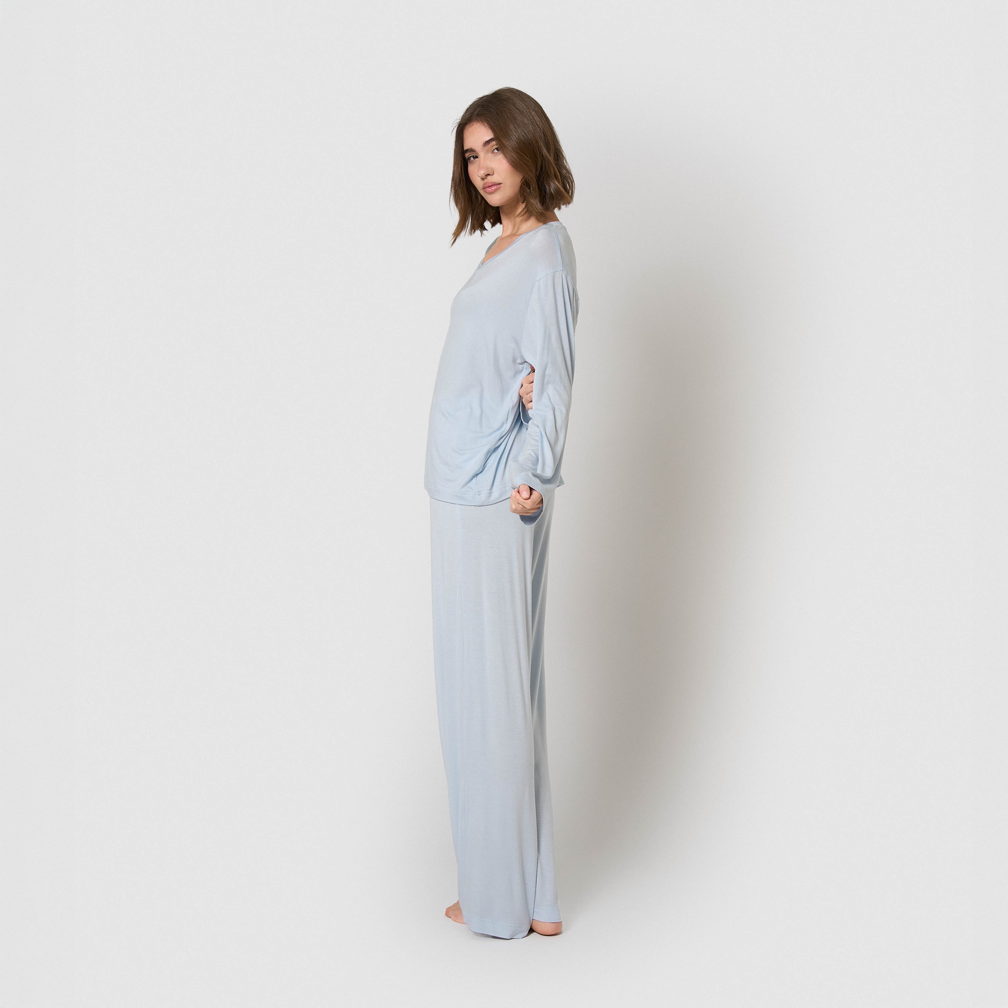 Pijama largo de viscosa celeste