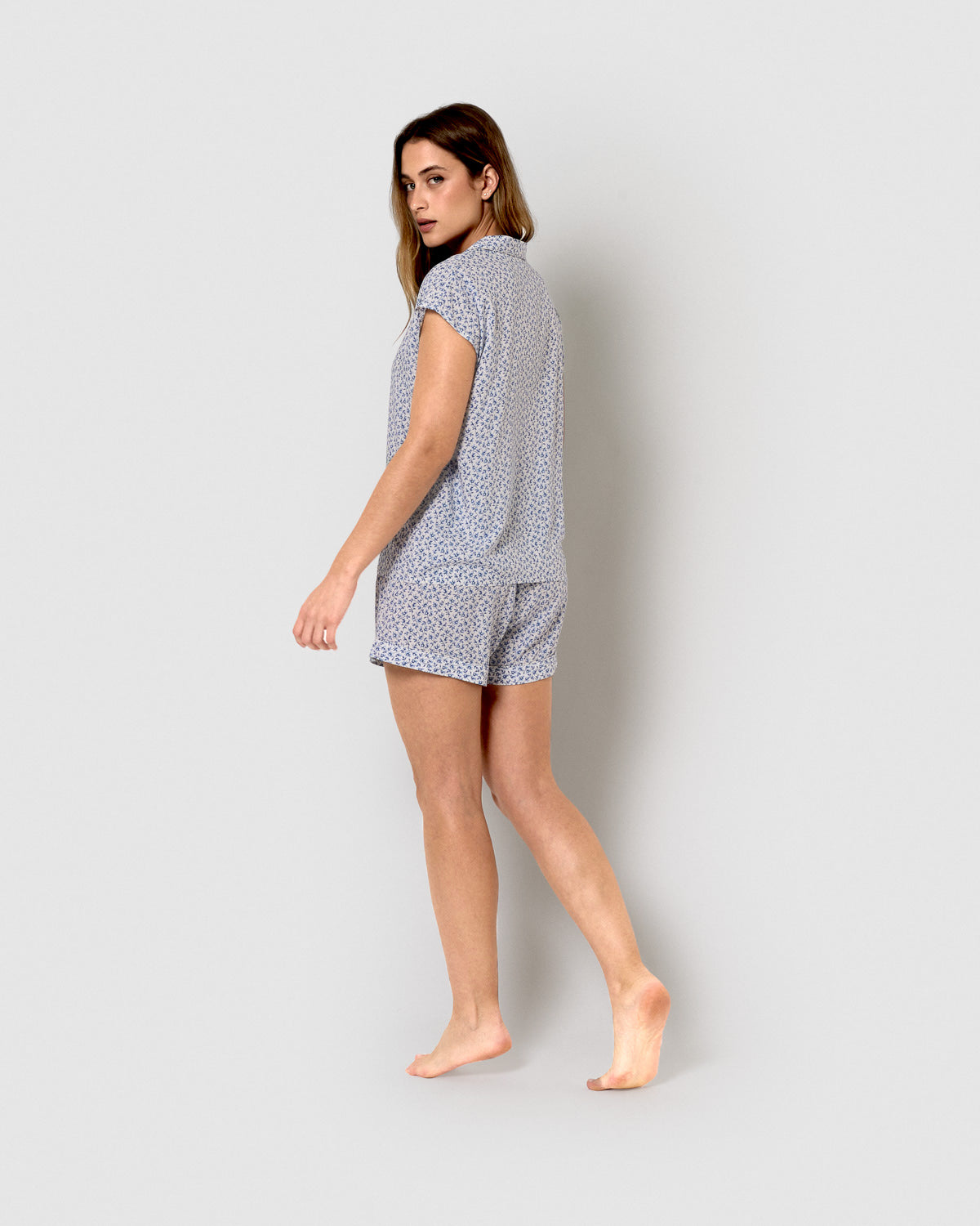 Camicia da pigiama corta in viscosa lilla indaco