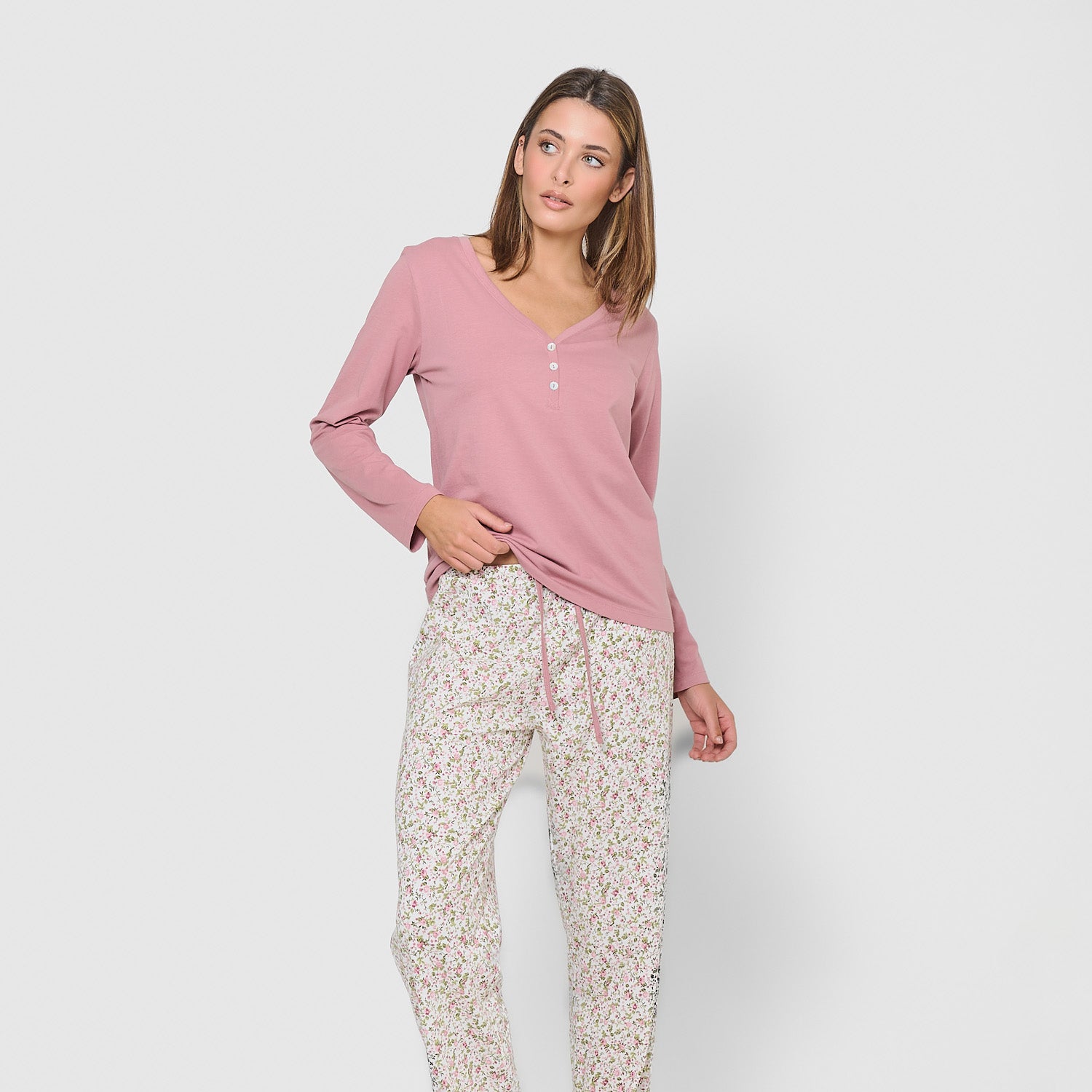 Pijama largo de algodón con escote pico pia rosa