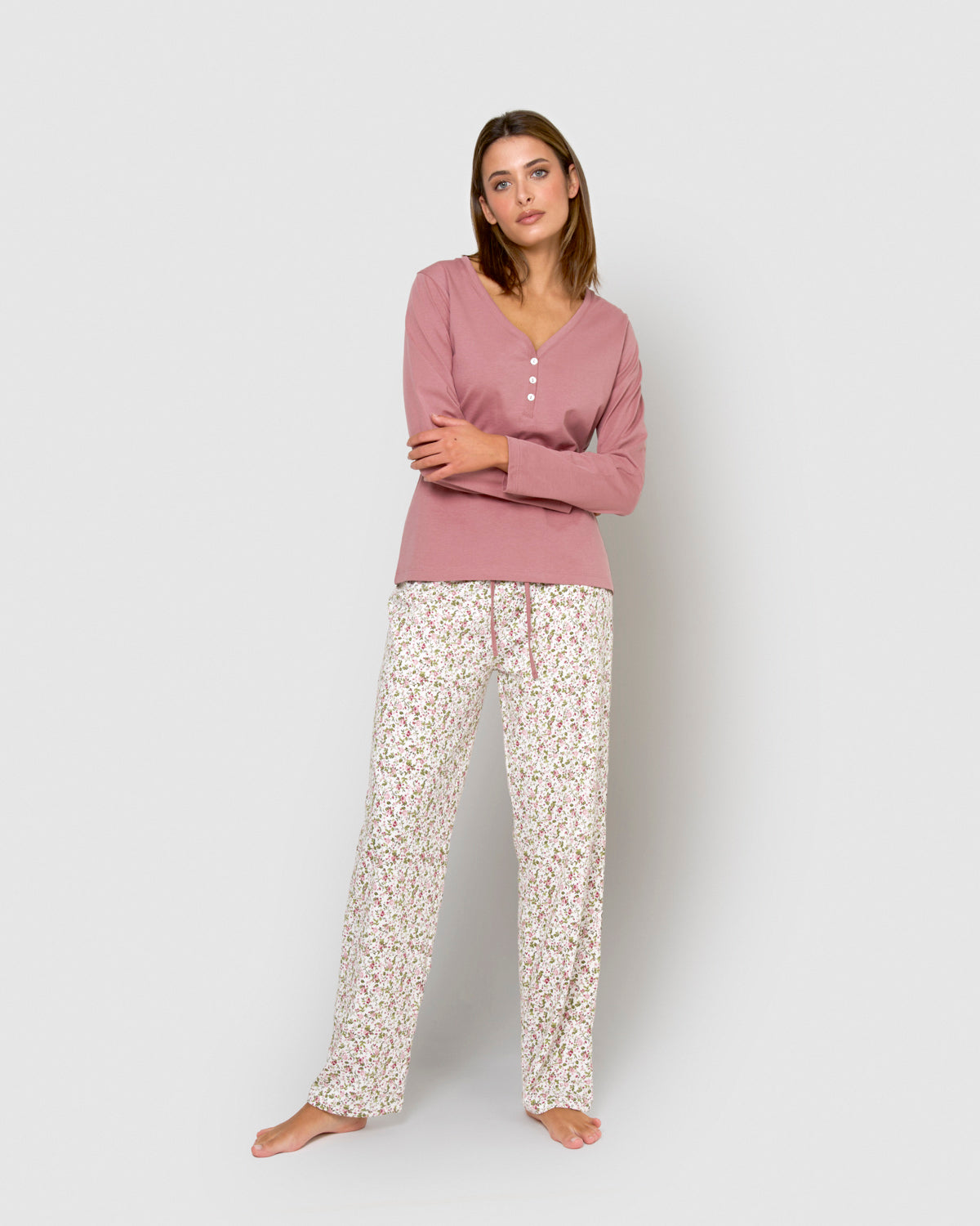 Pijama largo de algodón con escote pico pia rosa