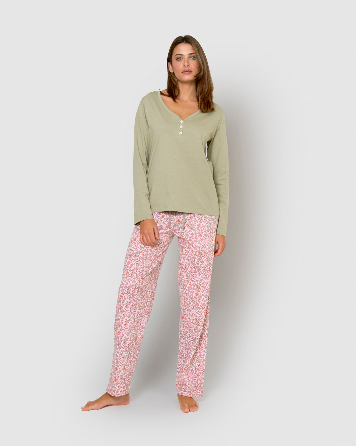 Pijama largo de algodón con escote pico nidila verde