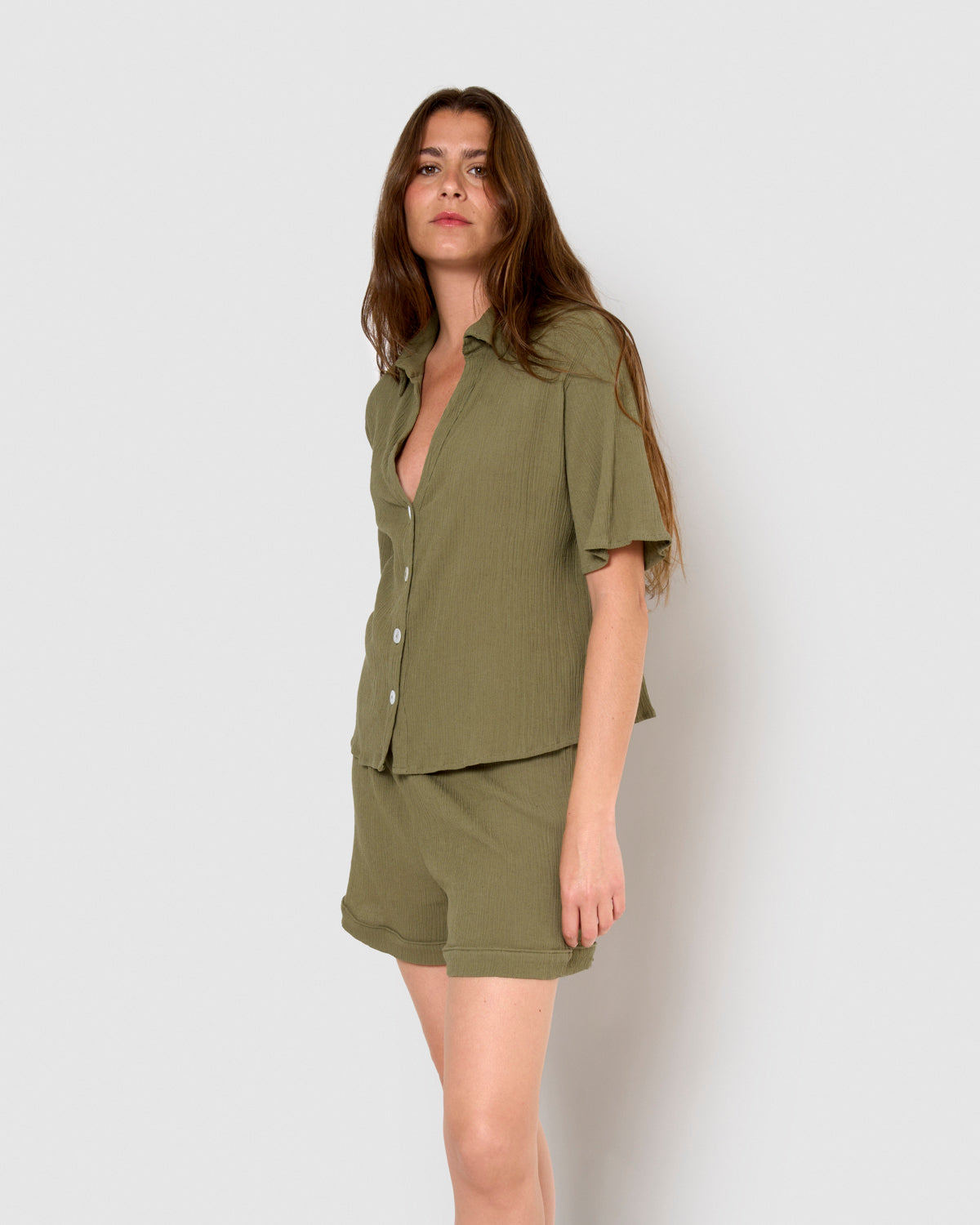 Completo da caccia in cotone verde con camicia e pantaloncini