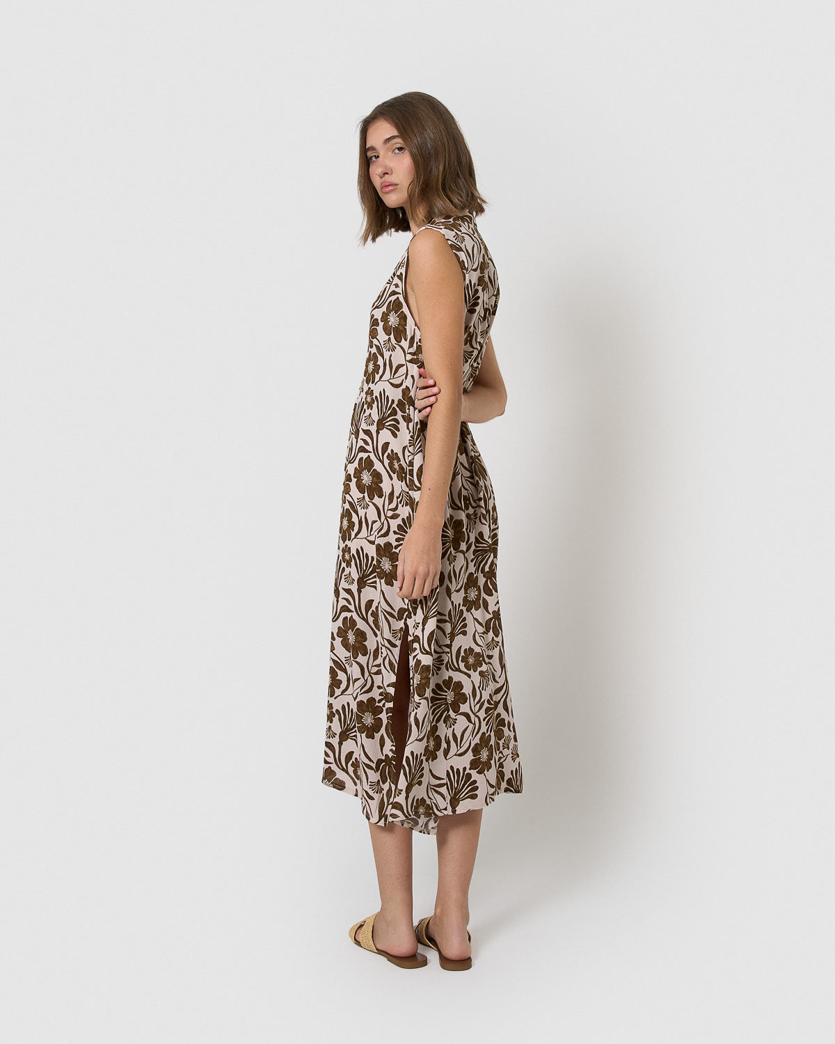 Vestido midi bambula detalles plisados alexis marrón