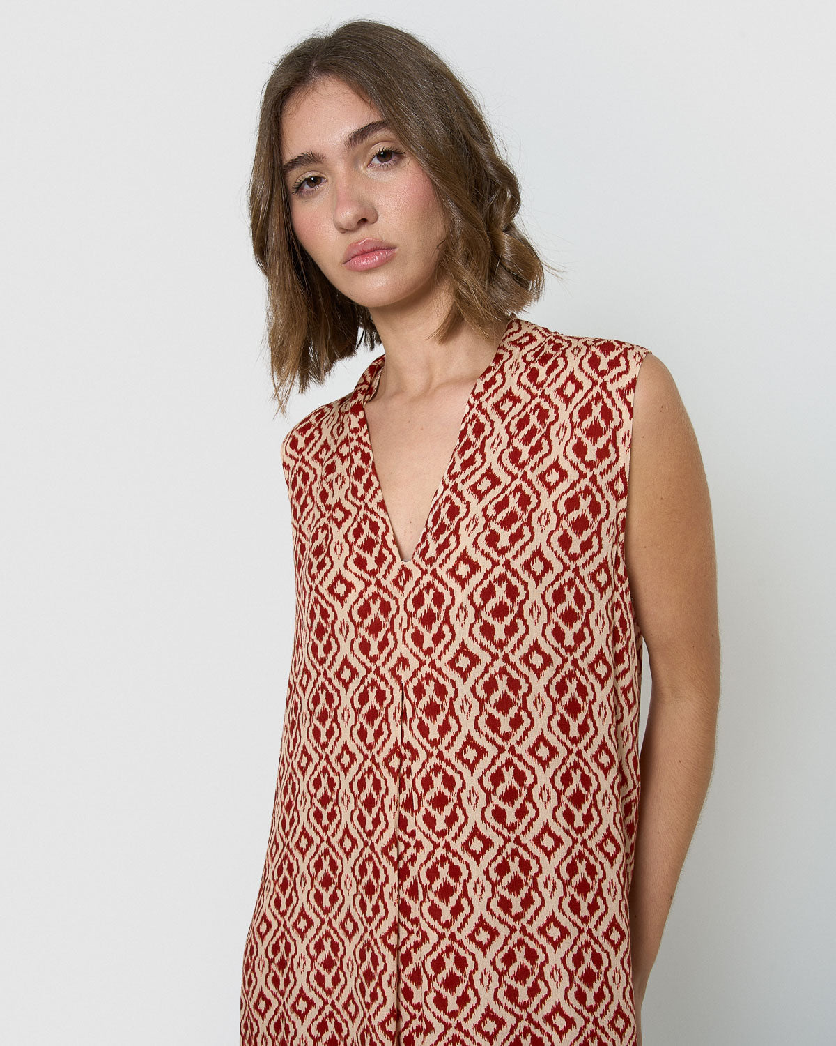 Vestido midi bambula detalles plisados costwolds teja
