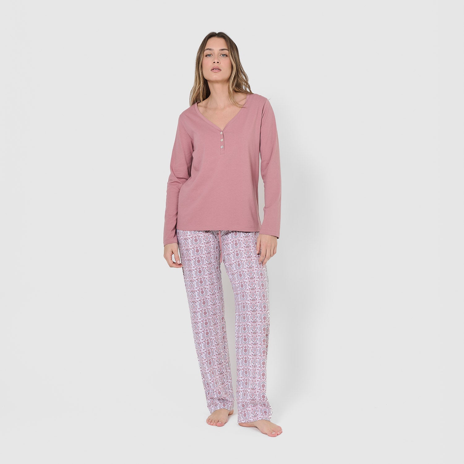 Pijama largo de algodón con escote pico mia rosa