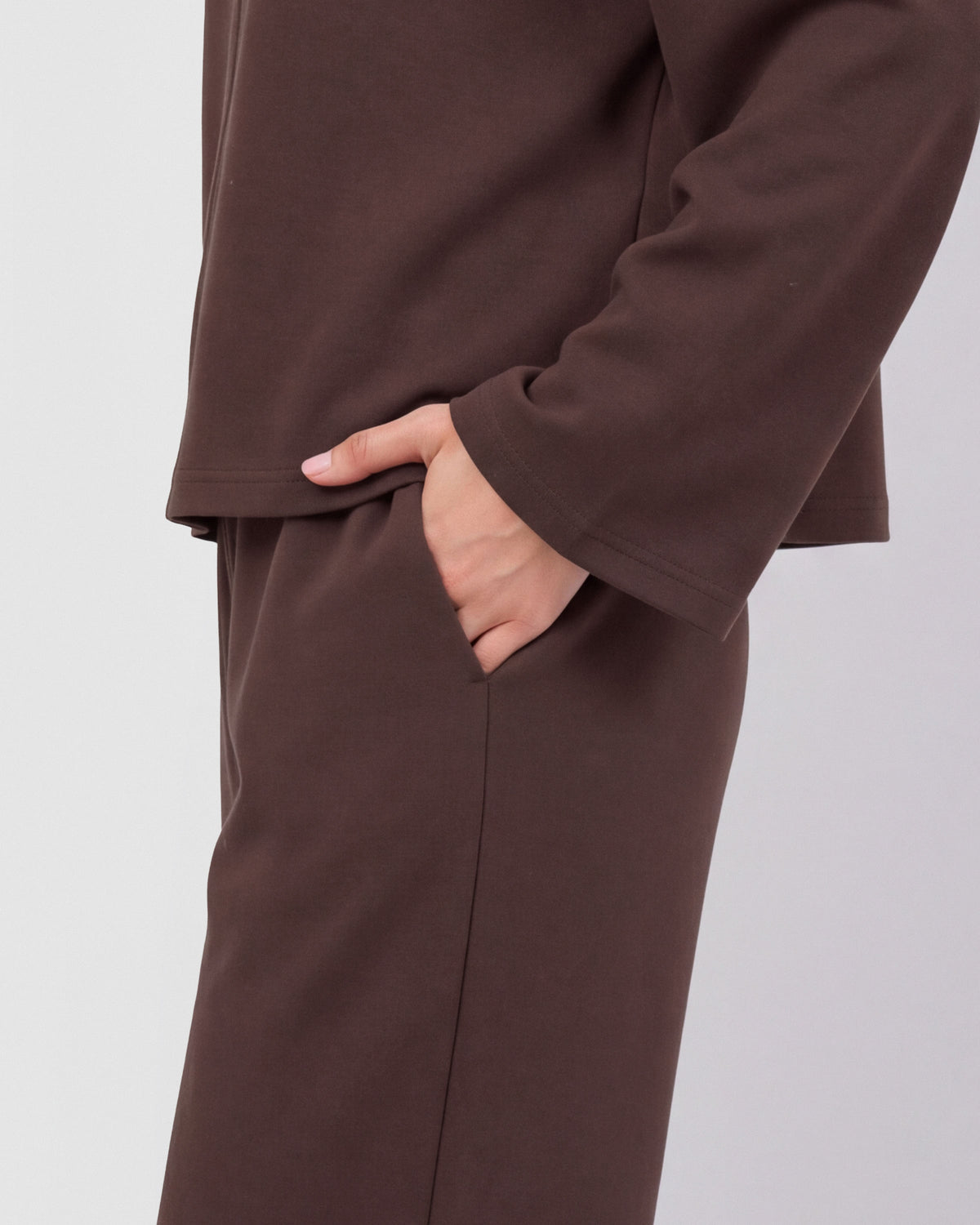 Pantalón largo fluido liso tinto