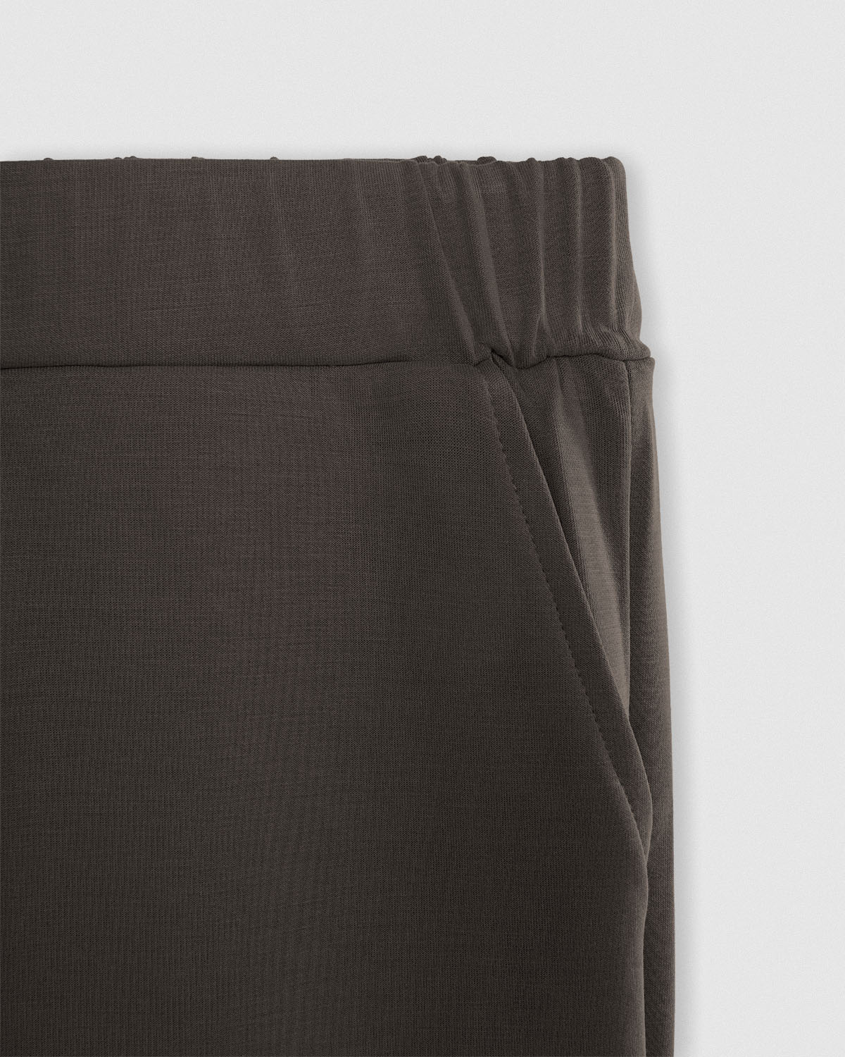 Set cap jogger liso gris marengo
