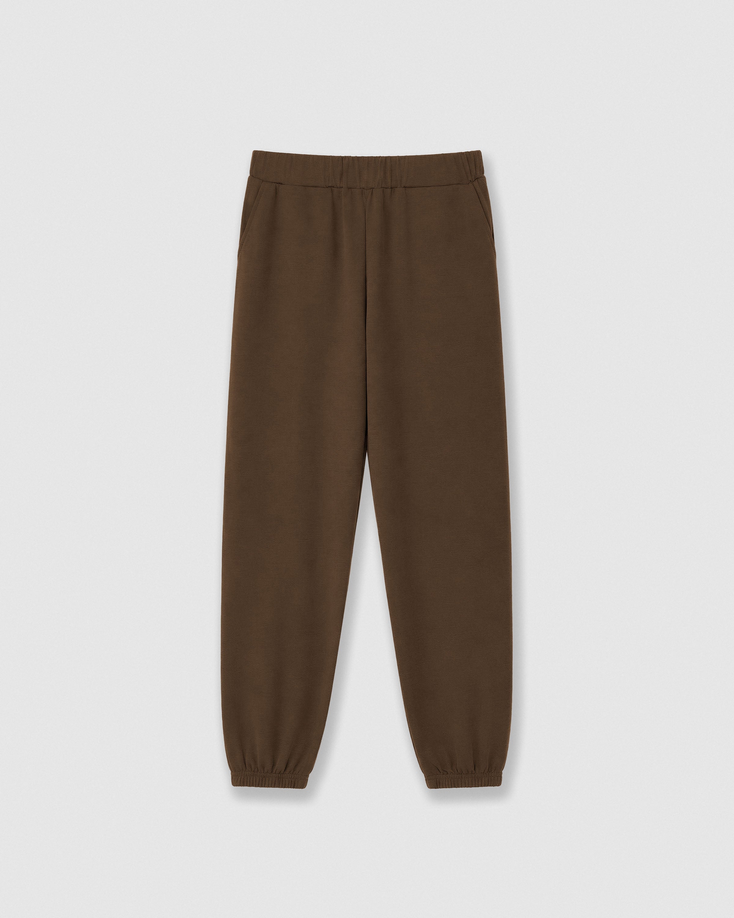 Set cap jogger liso marrón