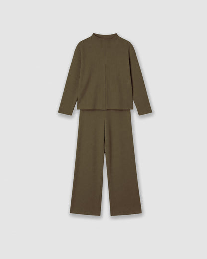 Ribbed sweater and trousers set green