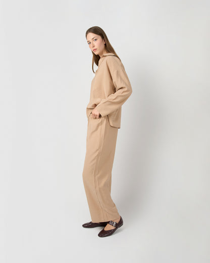 Set blusa pantalón liso beige