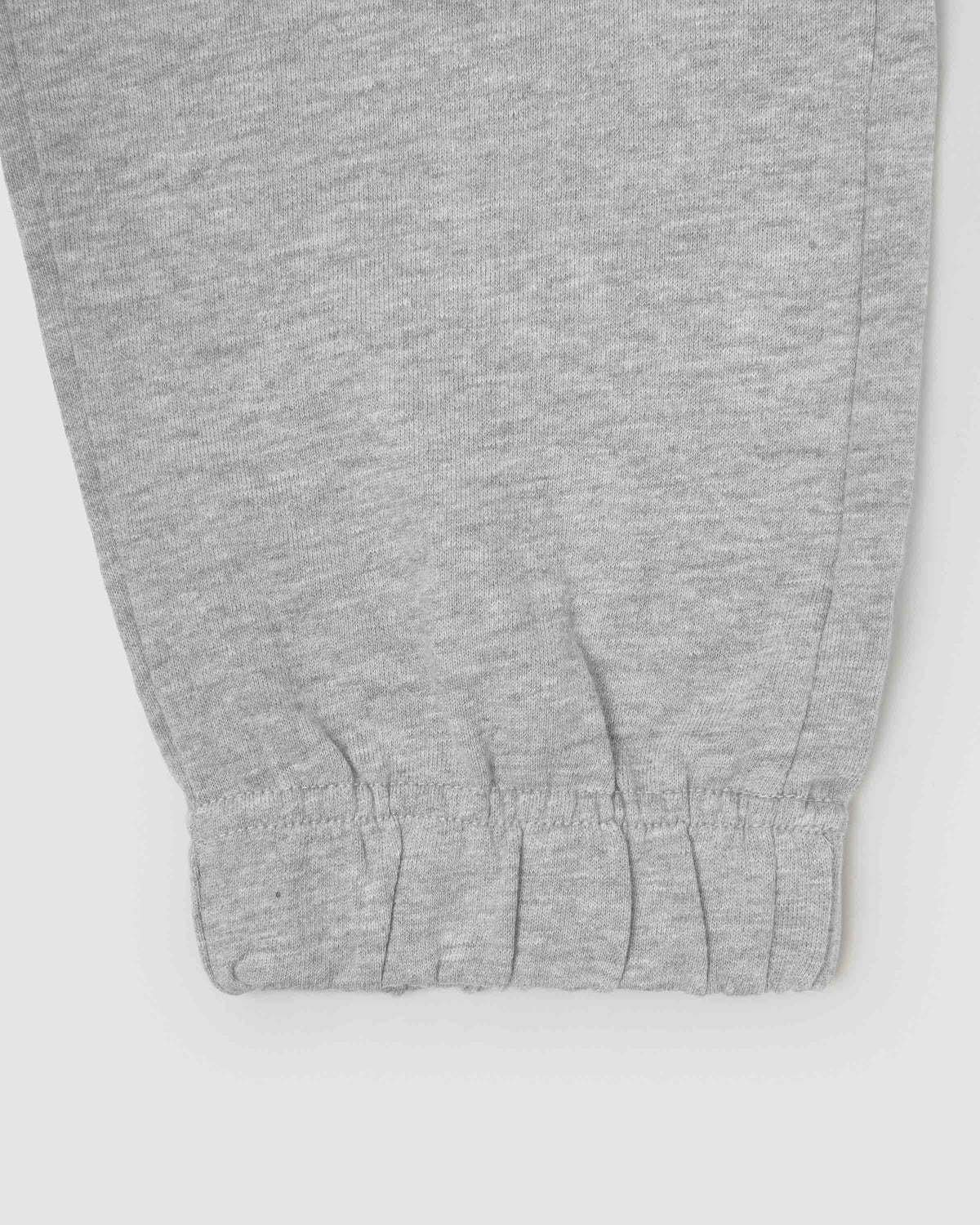 Pantalón jogger gris claro