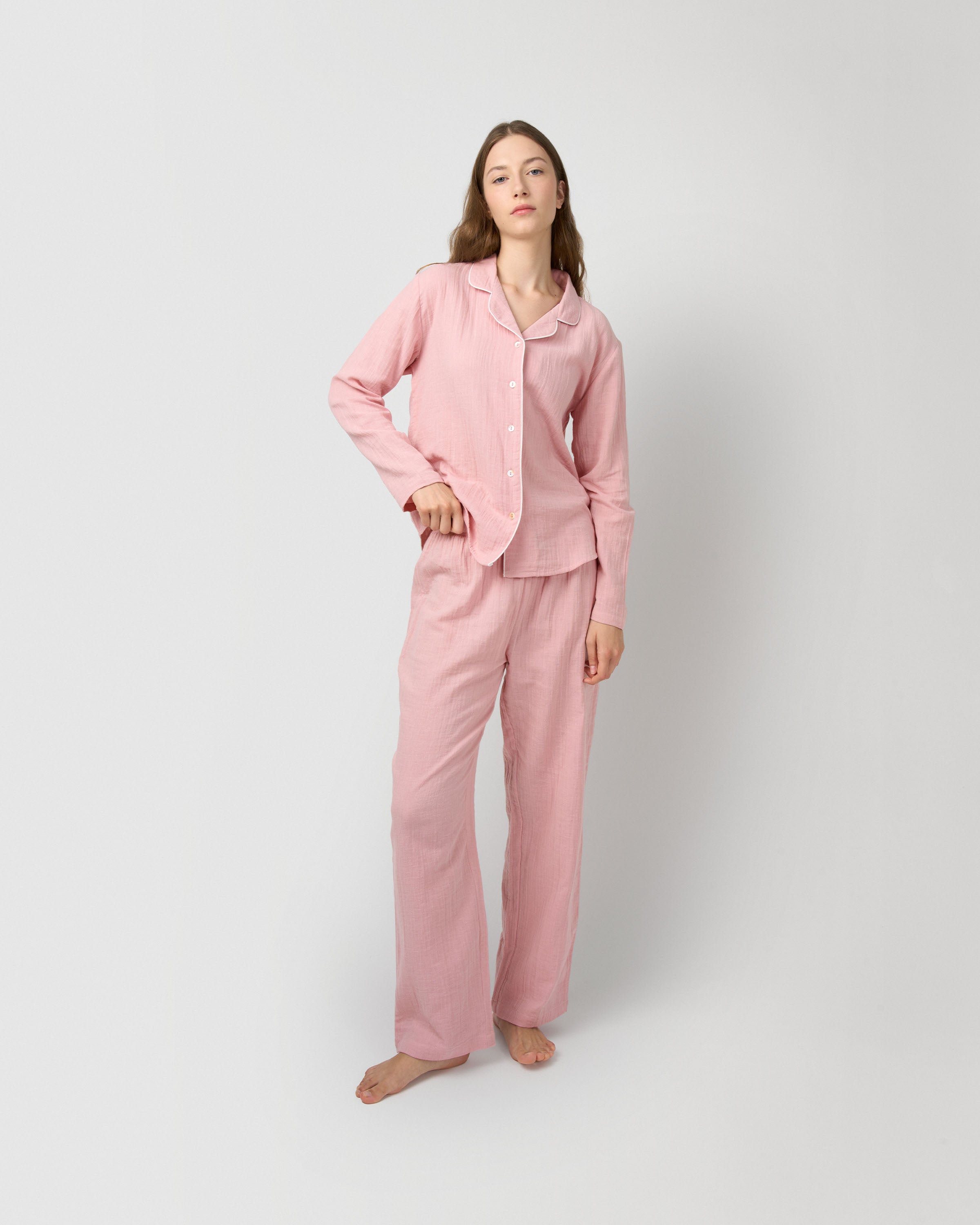 Pijama largo camisero muselina rosa claro