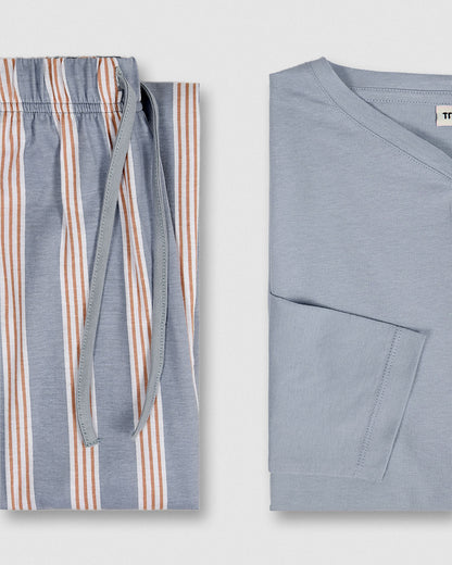 Pijama largo de algodón con escote pico raya zena celeste