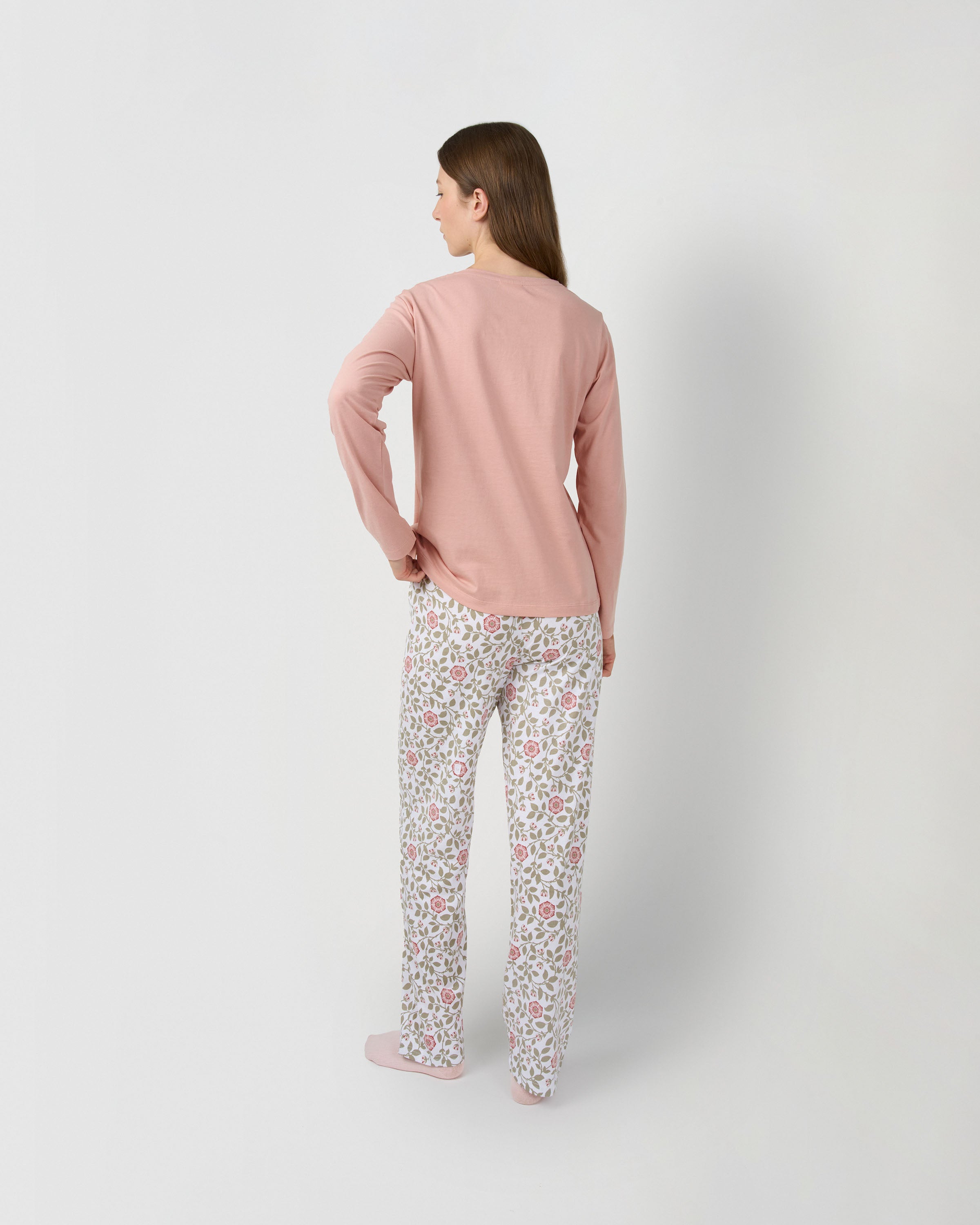 Pijama largo de algodón con escote pico calma rosa claro