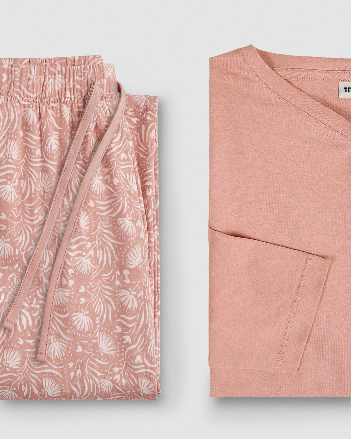 Pijama largo de algodón con escote pico dusty rosa