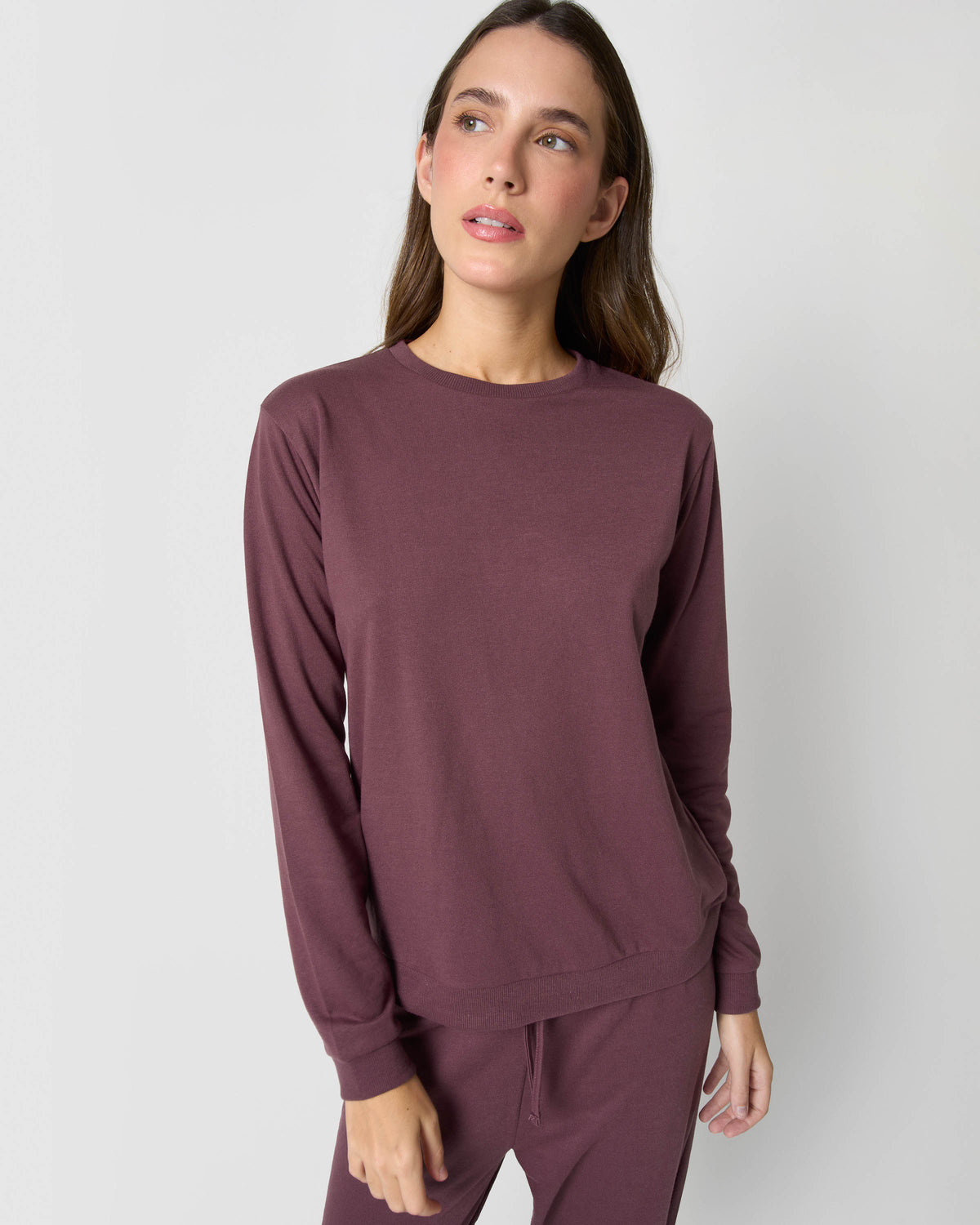 Sudadera básica deportiva berenjena