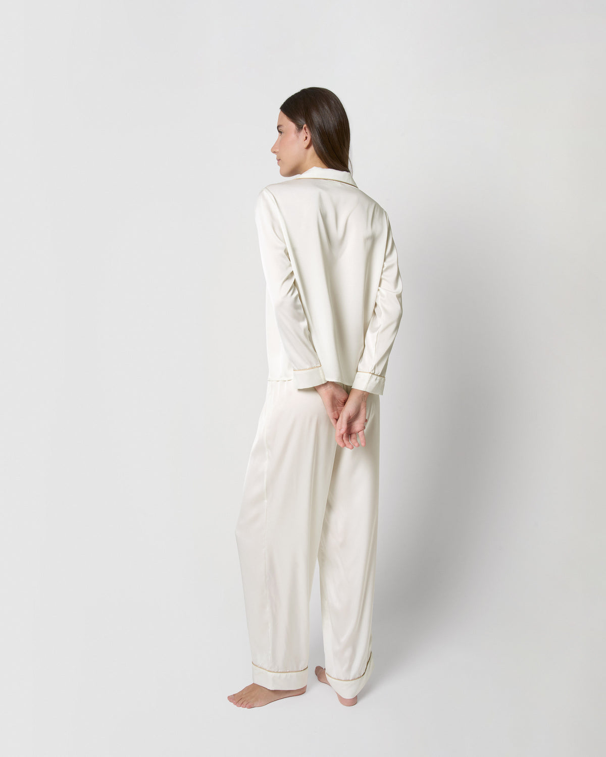Pijama largo satén friday natural