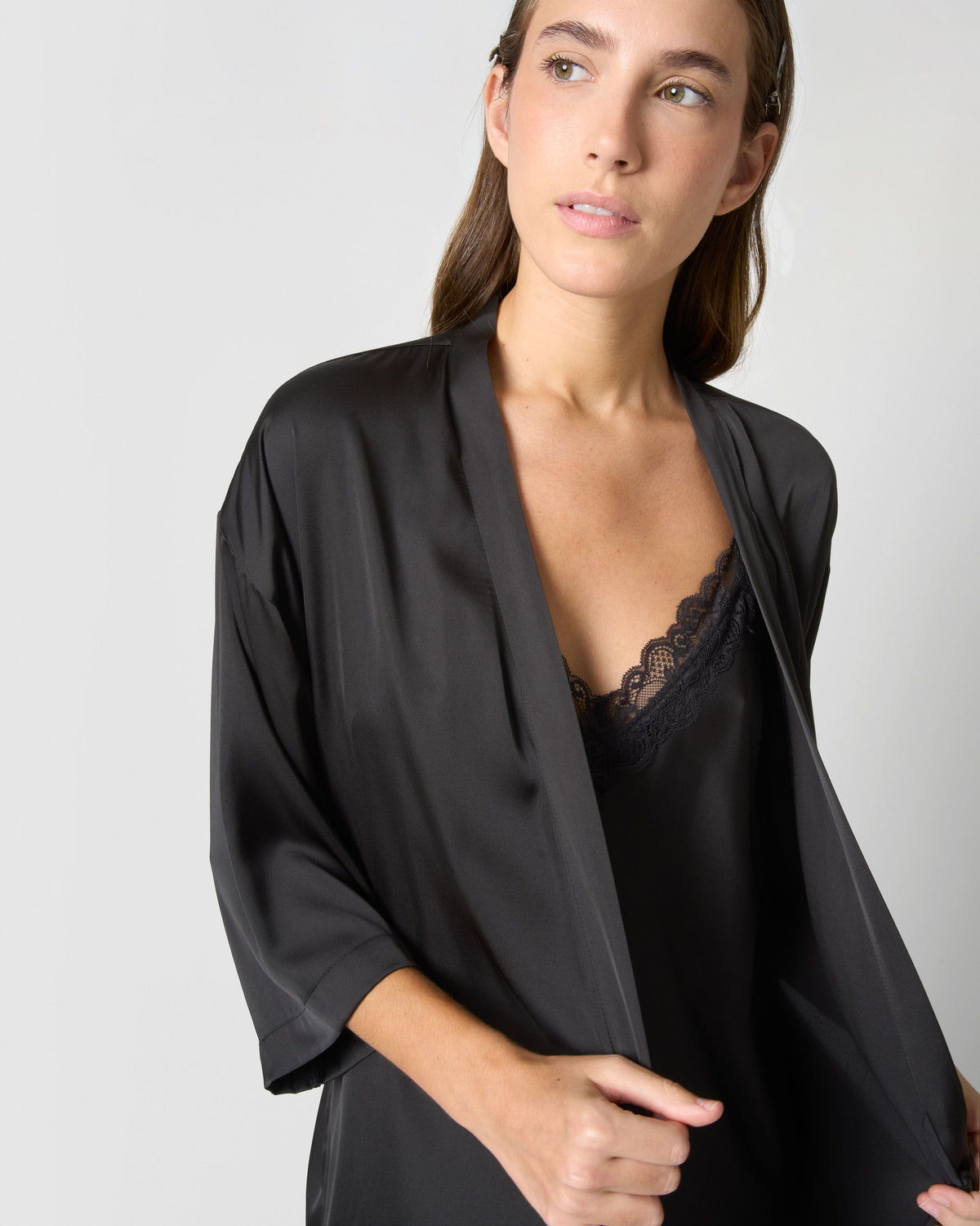 Robe courte en satin, vendredi noir