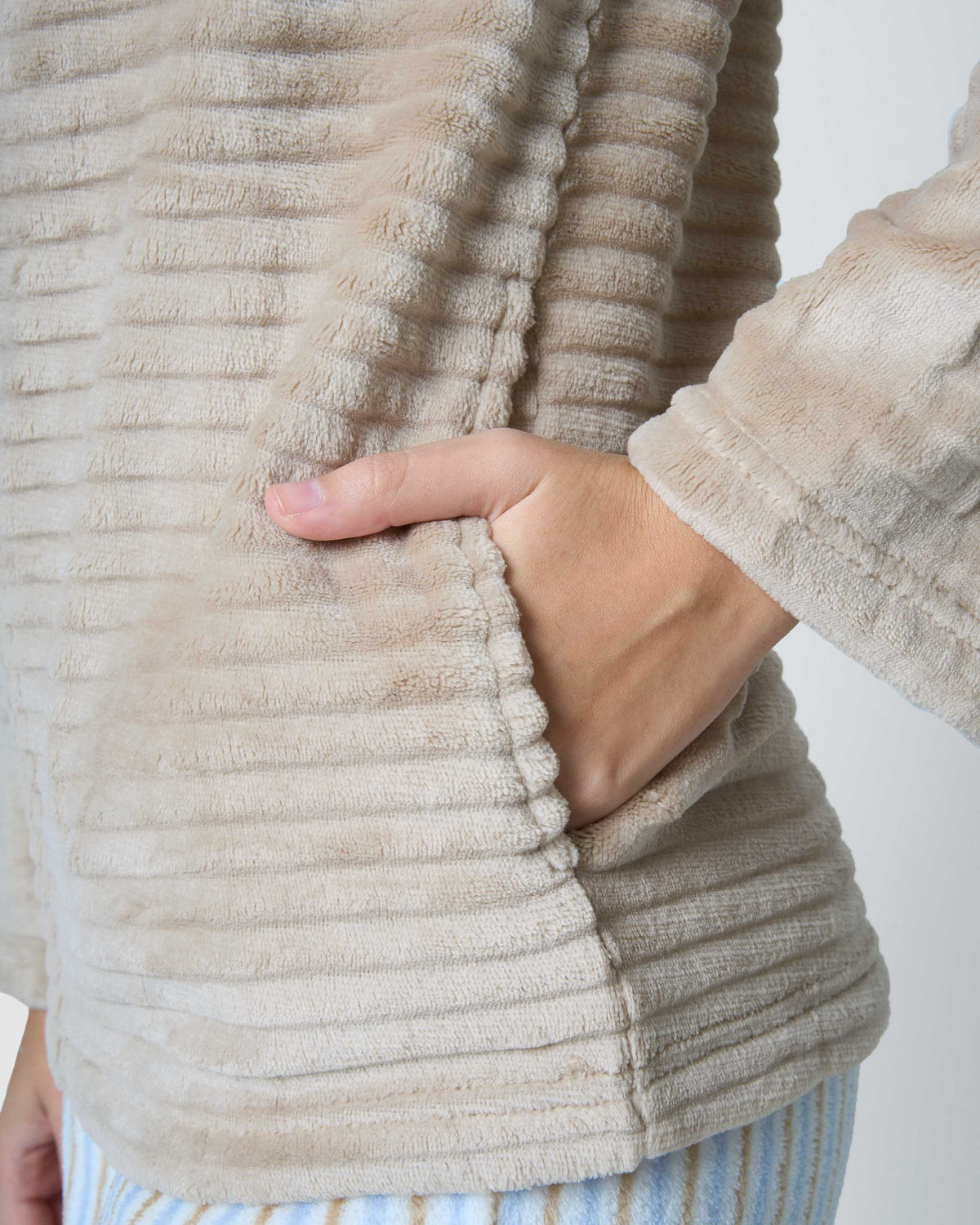 Sudadera terciopelo raya beige
