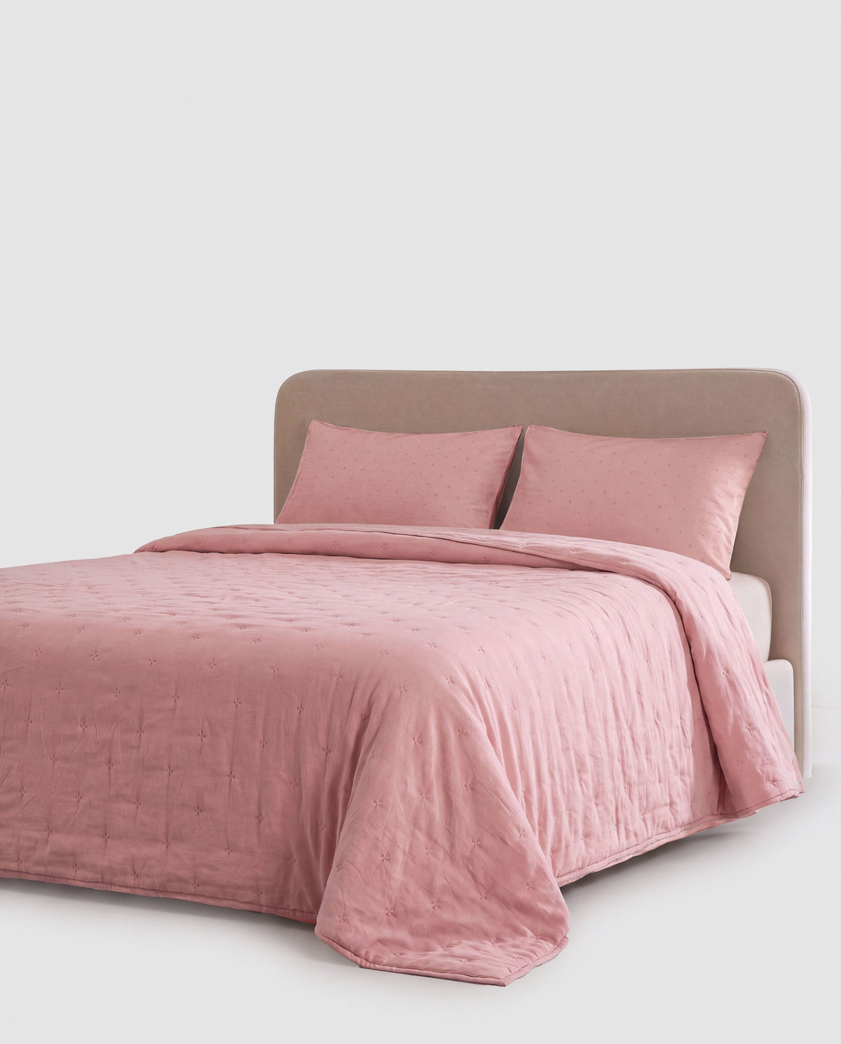 Copripiumino trapuntato traforato rosa keike