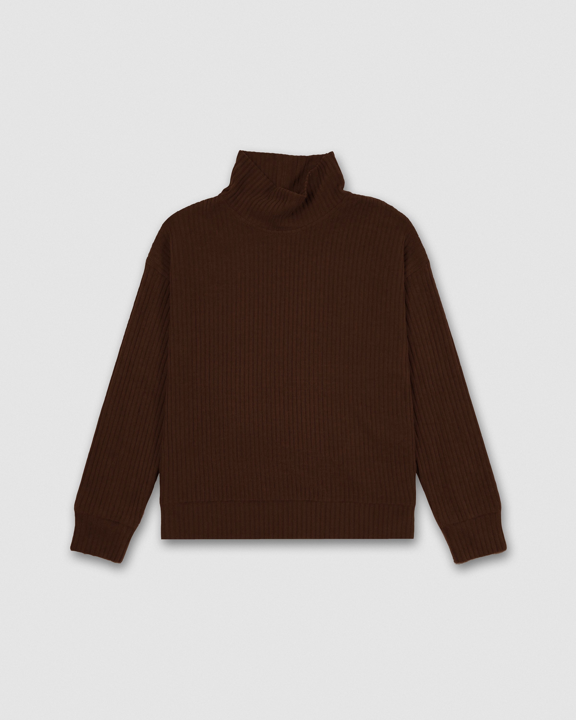 Women's ribbed turtleneck sweater chocolate – Tramas+