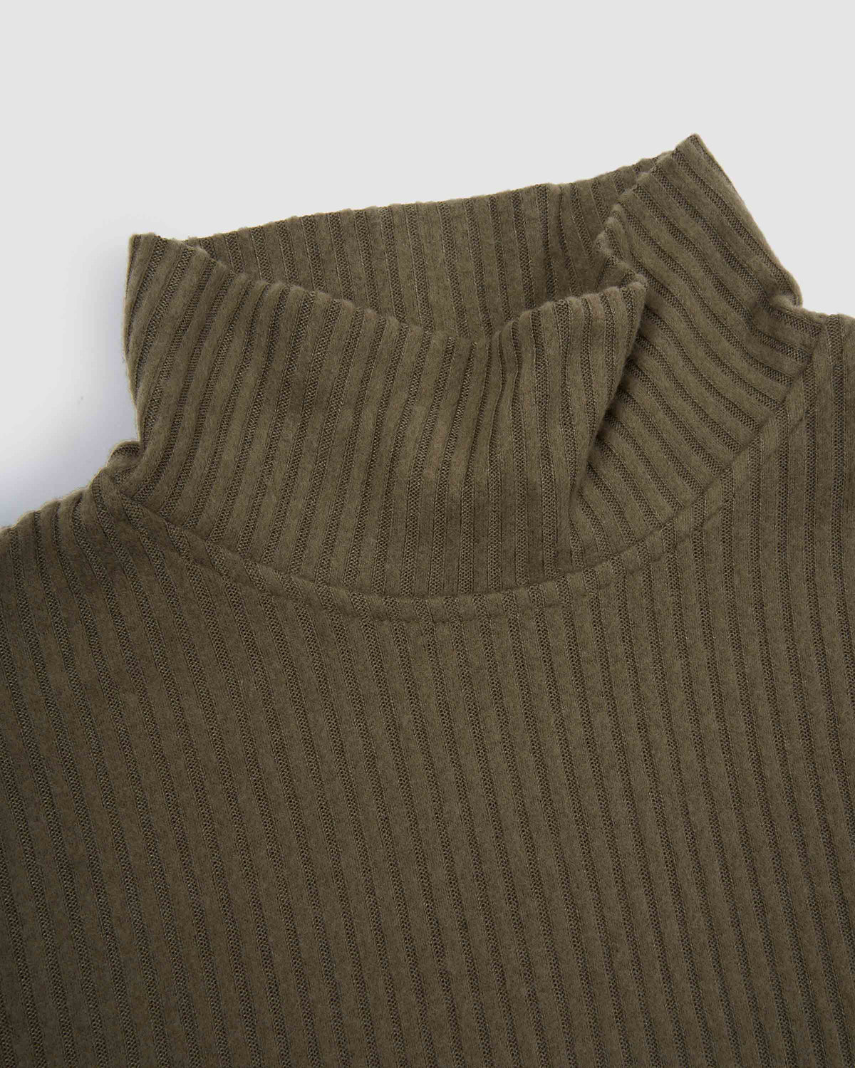 Women's ribbed turtleneck sweater