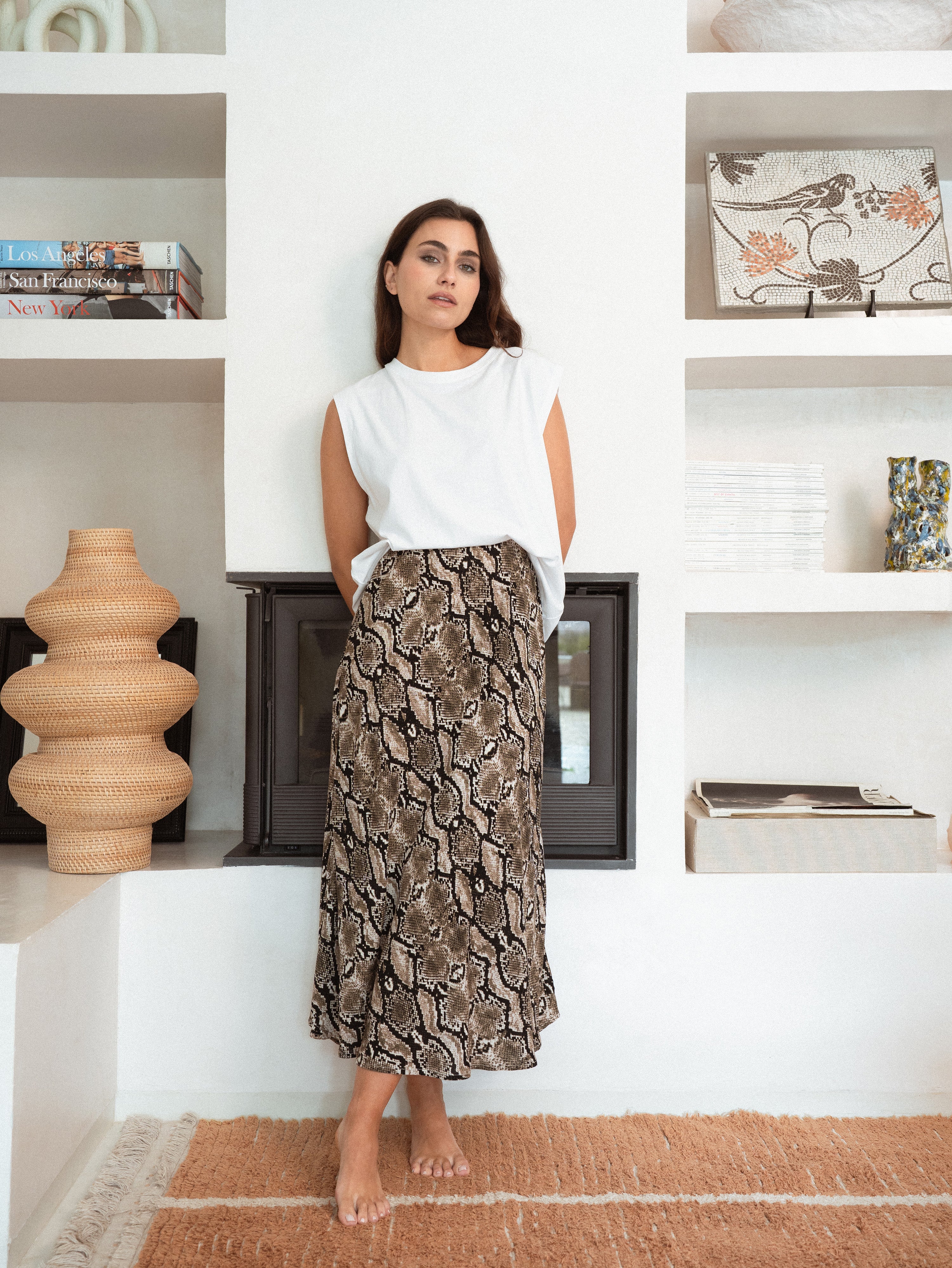 Falda midi viscosa bambula brisa marrón